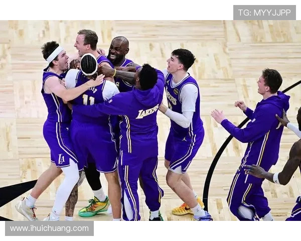 湖人不敌独行侠 詹姆斯批防守肯纳德自信提升